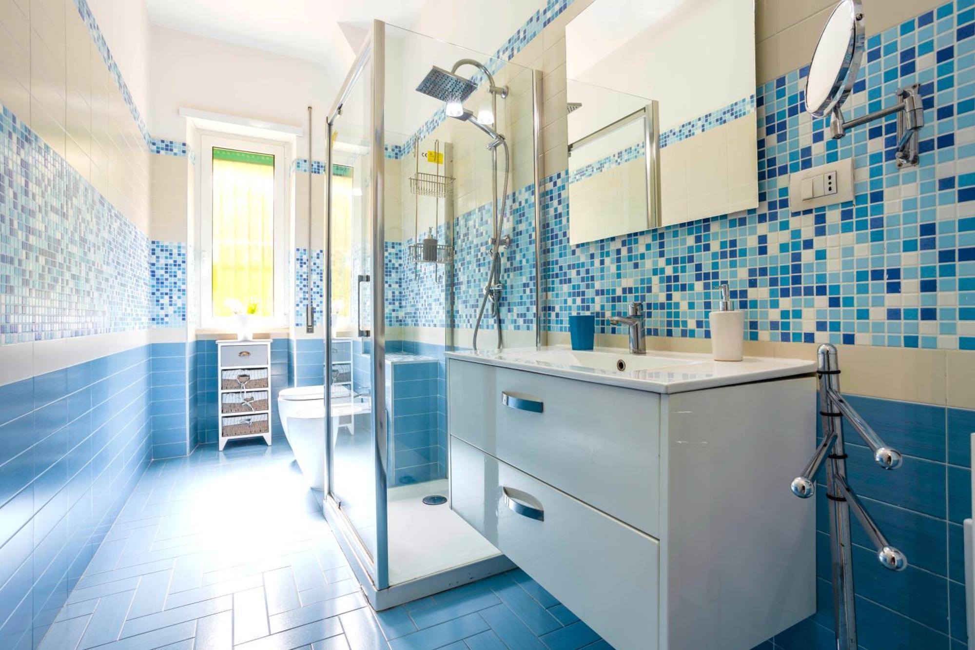 Hostly - Vittoria House - Near The Center With Private Parking Apartment Наполи Екстериор снимка